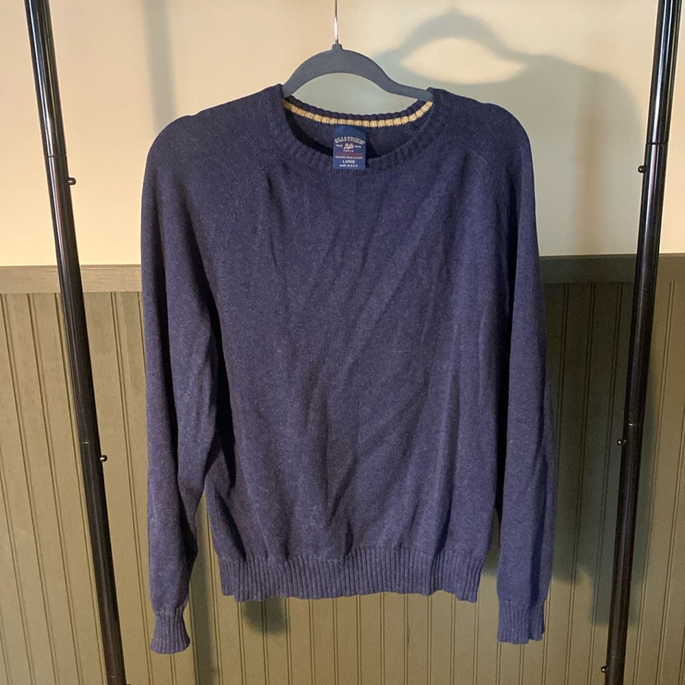 Bill’s Khakis long sleeve crew neck sweater. Made in USA.